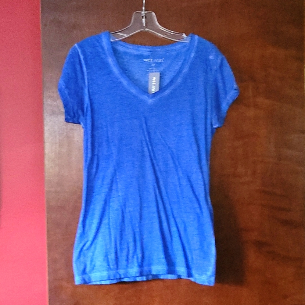 Tee shirt